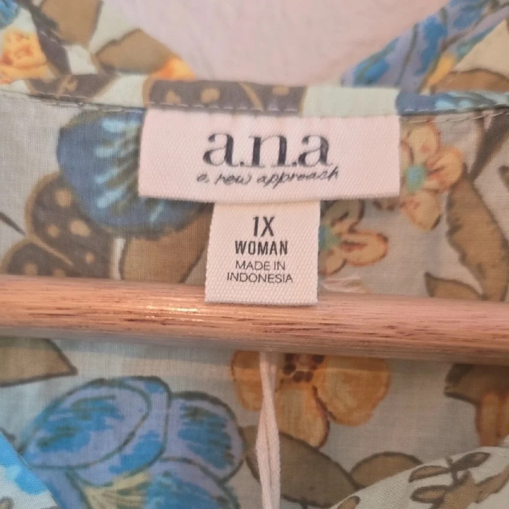 a.n.a Blue and Brown Floral Button-Down Shirt - Picture 3 of 7